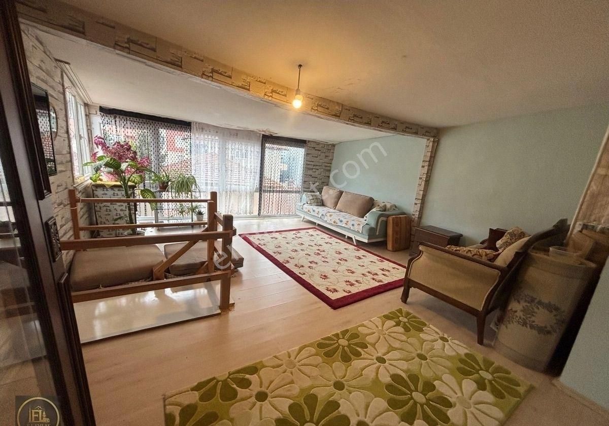 F-l Emlaktan Emmar Avm Yakını Eşyalı 1+0 Stüdyo Daire