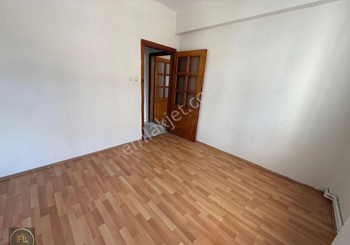 Fl Emlaktan Çamlıca Cami Yakını 2+1 Ön Cephe Arakat - Görsel 23