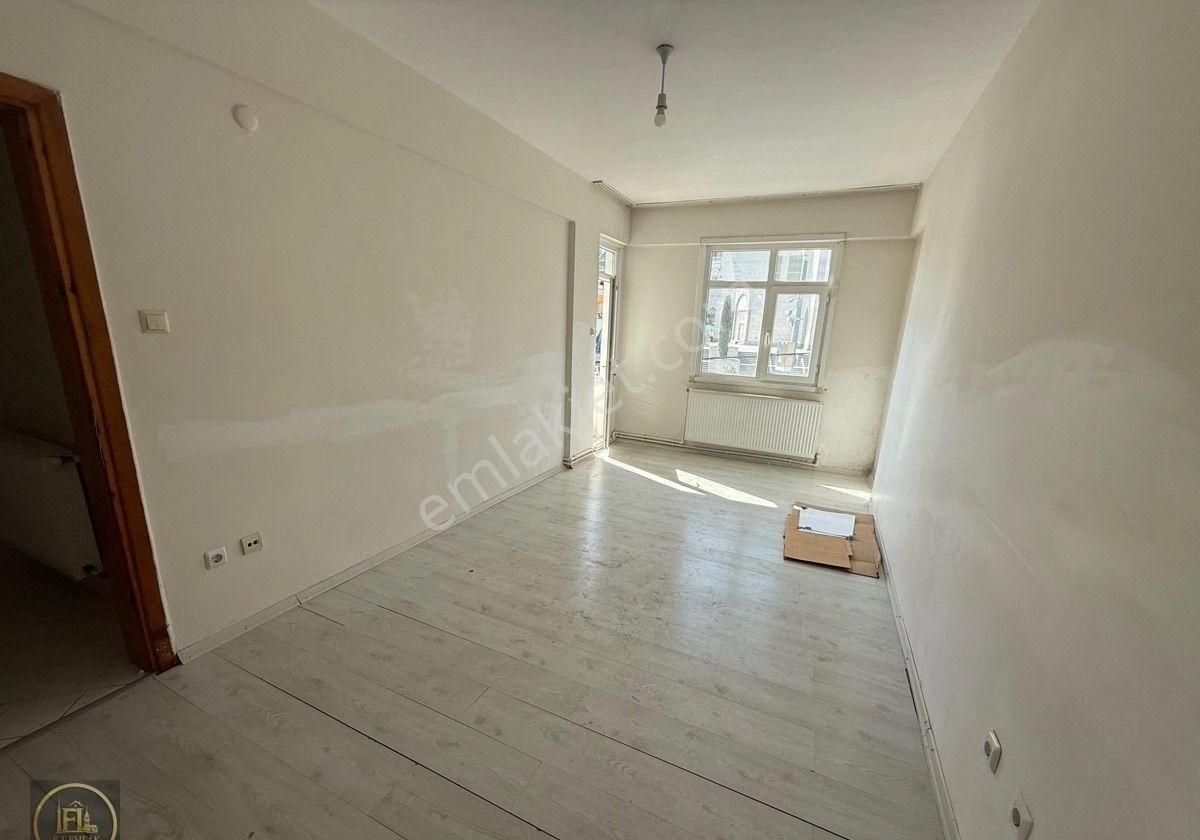 Fl Emlaktan Çamlıca Cami Yakını 2+1 Ön Cephe Arakat - Görsel 12