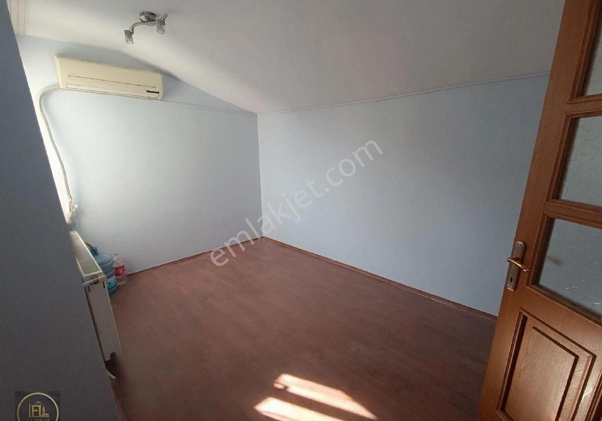 F-l Emlaktan Küçük Çamlıca Da Metroya 150 M Mesafede Dubleks Daire - Görsel 8