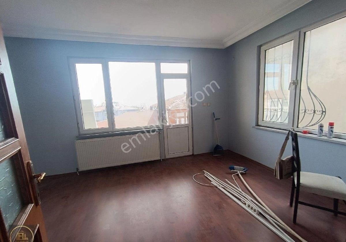 F-l Emlaktan Küçük Çamlıca Da Metroya 150 M Mesafede Dubleks Daire - Görsel 4