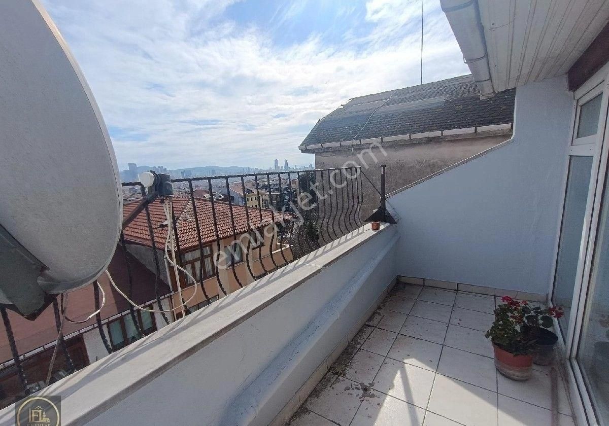 F-l Emlaktan Küçük Çamlıca Da Metroya 150 M Mesafede Dubleks Daire - Görsel 21