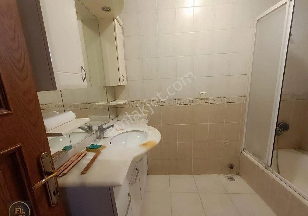 F-l Emlaktan Küçük Çamlıca Da Metroya 150 M Mesafede Dubleks Daire - Görsel 26
