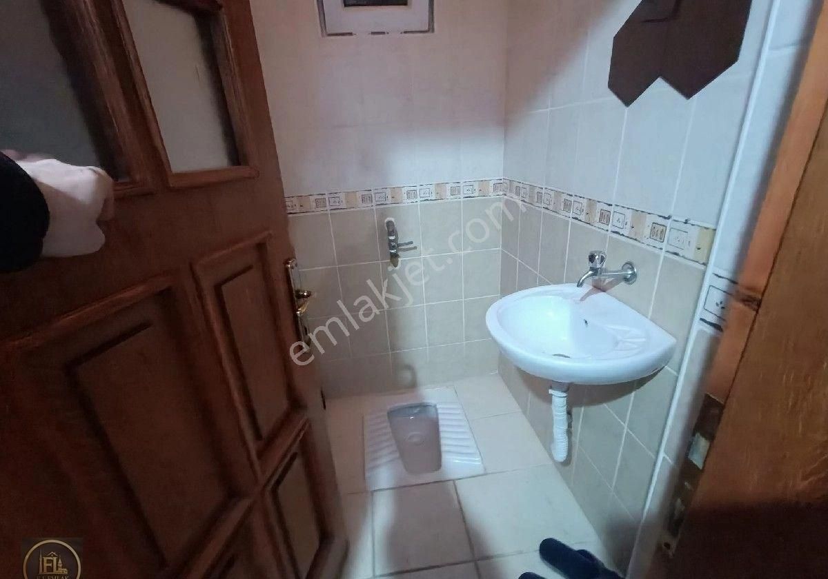 F-l Emlaktan Küçük Çamlıca Da Metroya 150 M Mesafede Dubleks Daire - Görsel 23