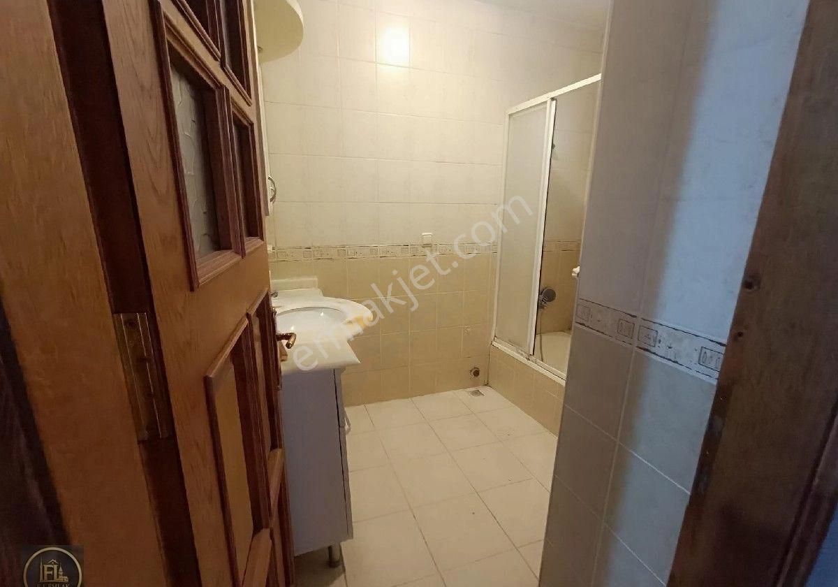 F-l Emlaktan Küçük Çamlıca Da Metroya 150 M Mesafede Dubleks Daire - Görsel 2