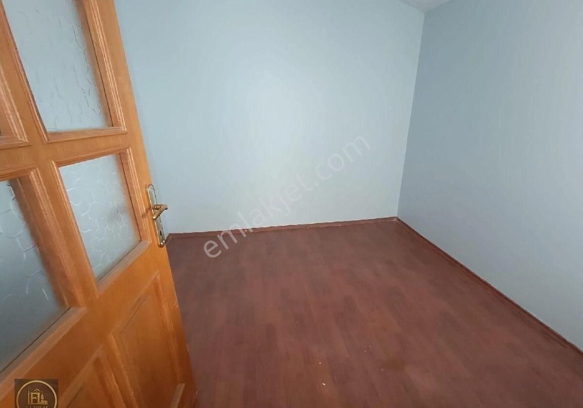 F-l Emlaktan Küçük Çamlıca Da Metroya 150 M Mesafede Dubleks Daire - Görsel 16