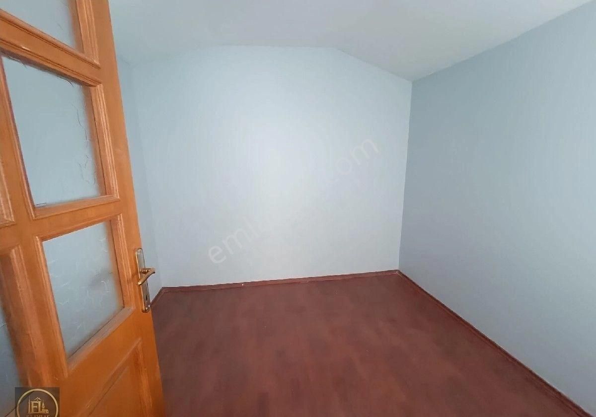 F-l Emlaktan Küçük Çamlıca Da Metroya 150 M Mesafede Dubleks Daire - Görsel 17