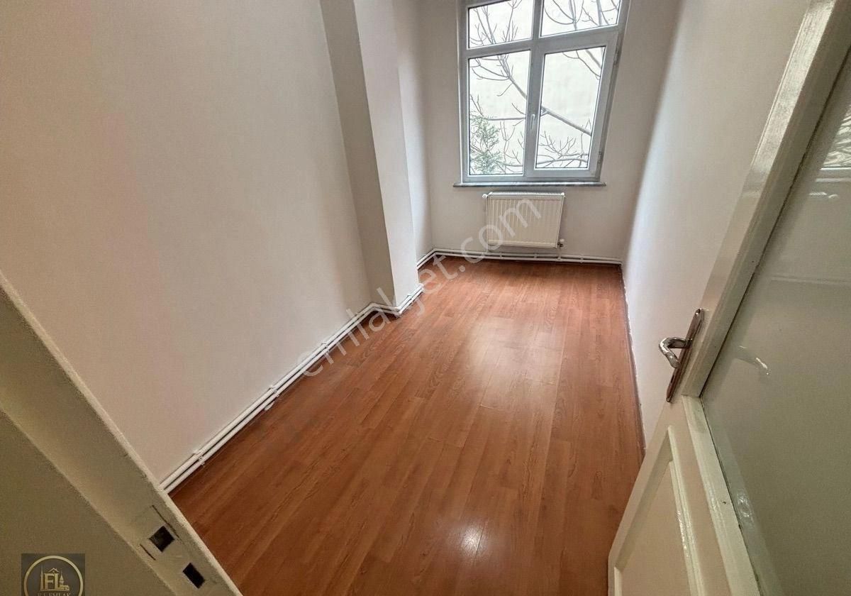 F-l Emlaktan Emmar Avm Yakını 2+1 Geniş Daire Aileye Uygun - Görsel 11