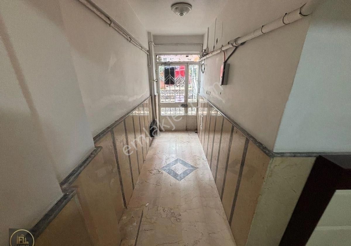 F-l Emlaktan Emmar Avm Yakını 2+1 Geniş Daire Aileye Uygun - Görsel 6