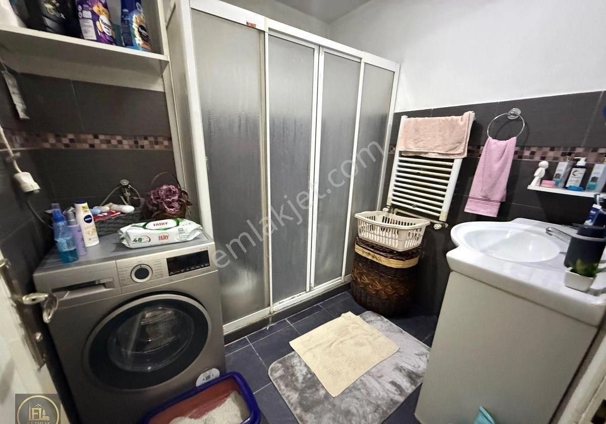 Fl Emlaktan Şirinevler Metrobüs E-5 Yakını 3+1 Arakat - Görsel 12