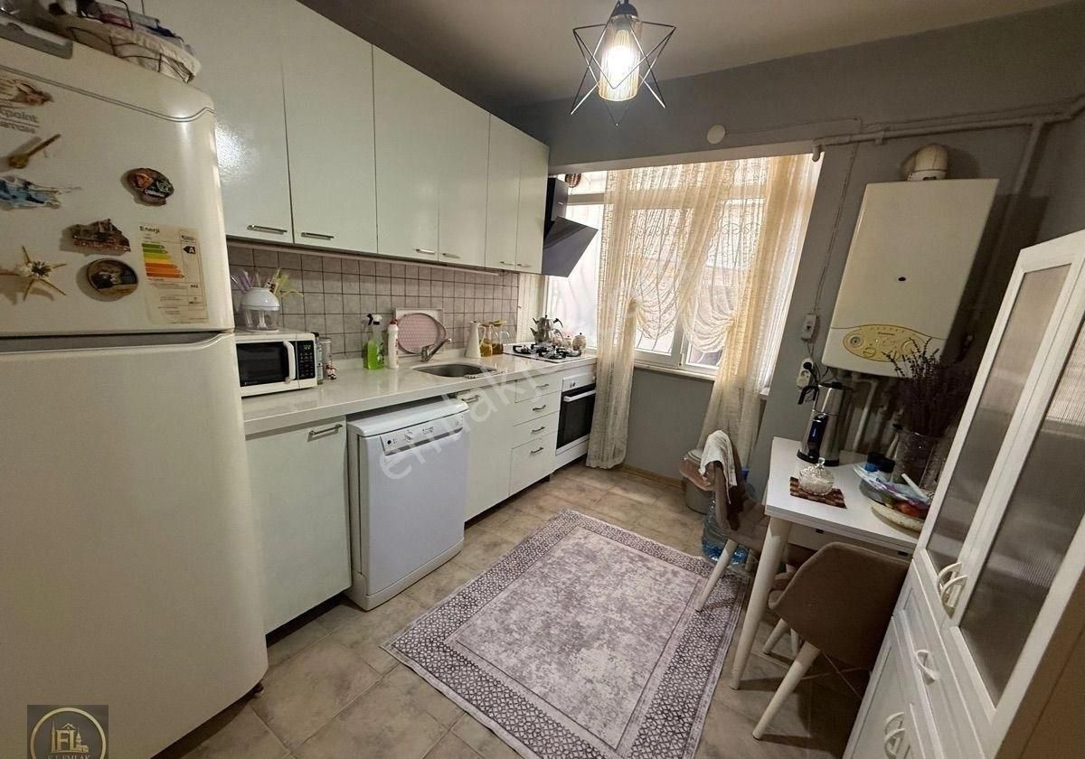 Fl Emlaktan Şirinevler Metrobüs E-5 Yakını 3+1 Arakat - Görsel 2