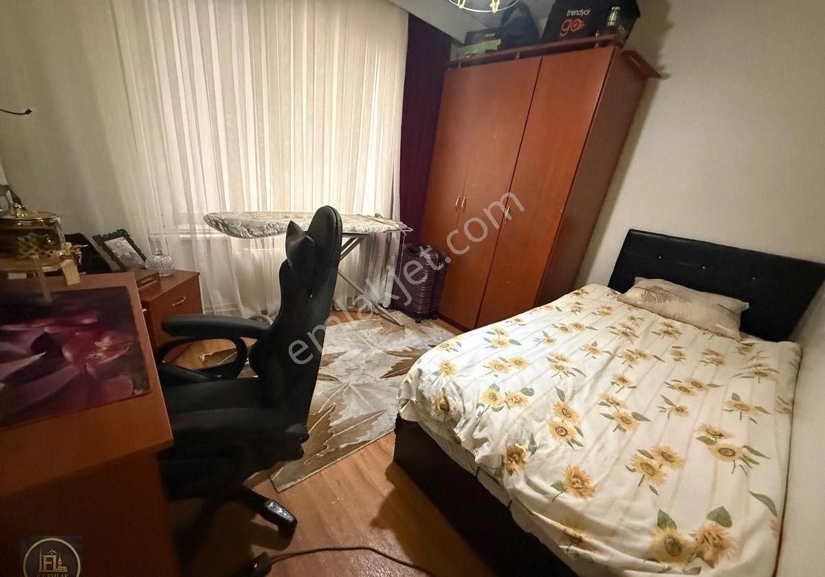 Fl Emlaktan Şirinevler Metrobüs E-5 Yakını 3+1 Arakat - Görsel 21