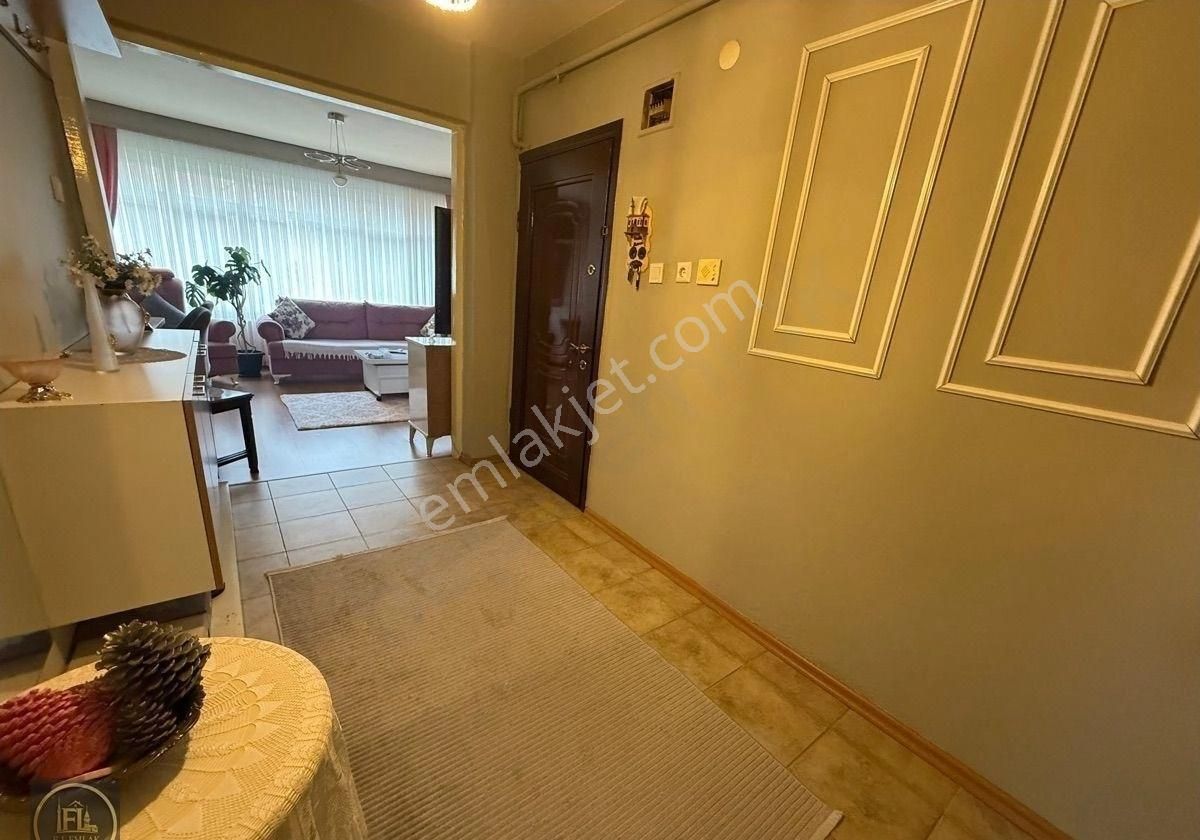 Fl Emlaktan Şirinevler Metrobüs E-5 Yakını 3+1 Arakat - Görsel 28