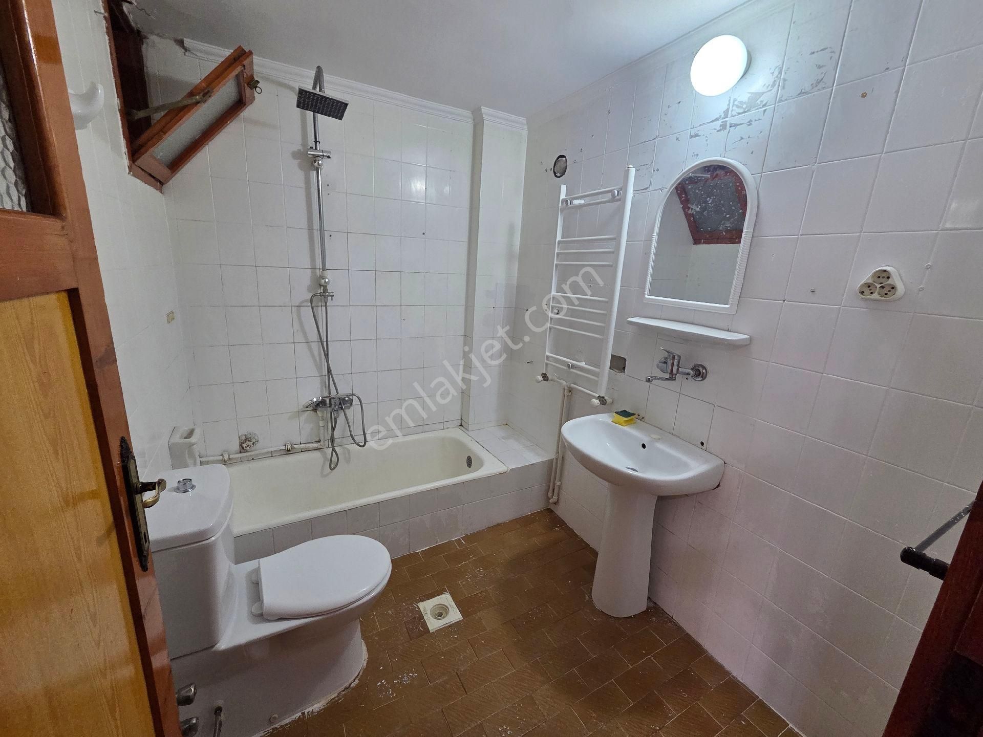 Bayraklı Osmangazi 2+1 Geniş Doğalgazlı Kiralık Daire - Görsel 20