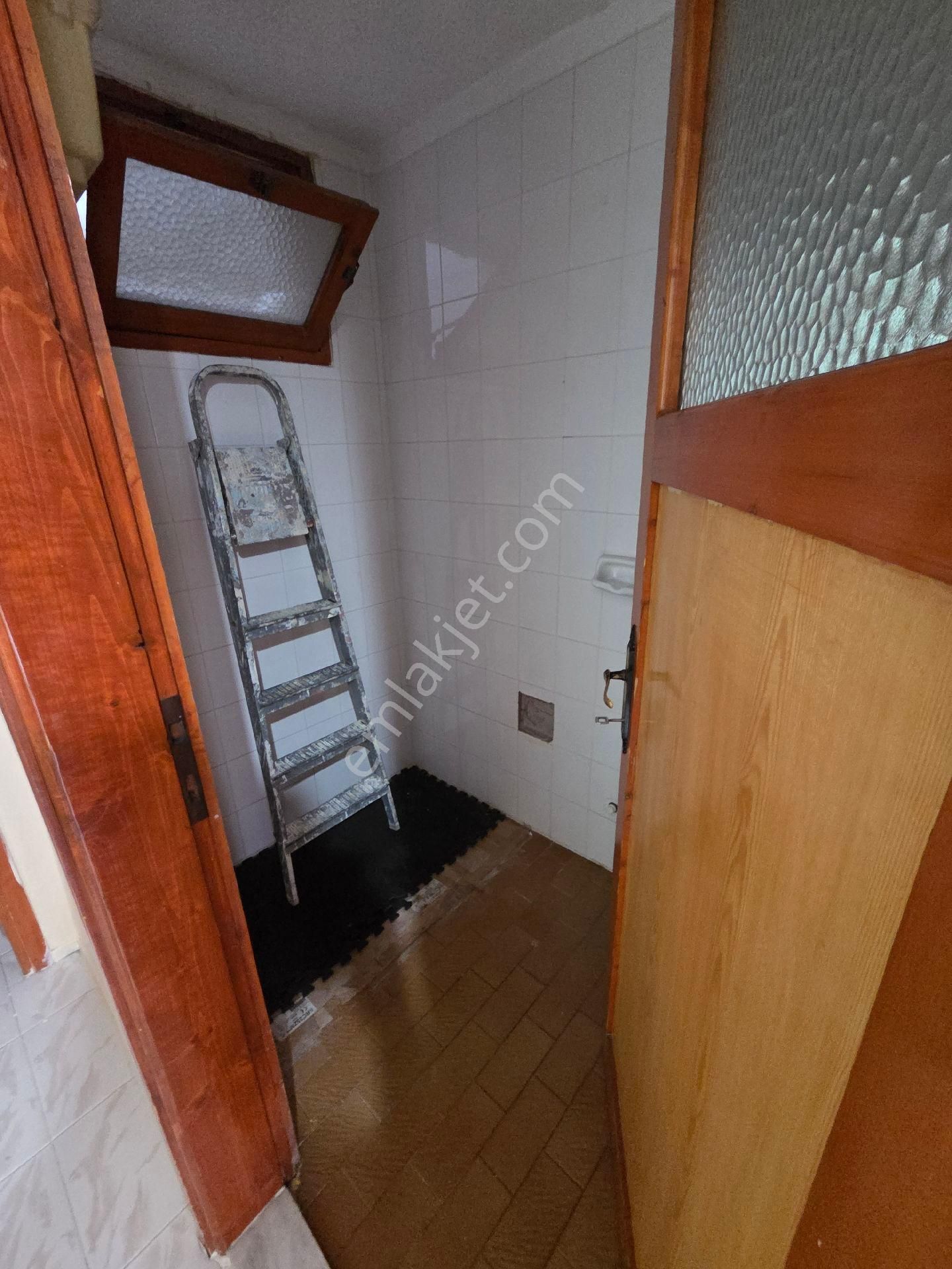 Bayraklı Osmangazi 2+1 Geniş Doğalgazlı Kiralık Daire - Görsel 24