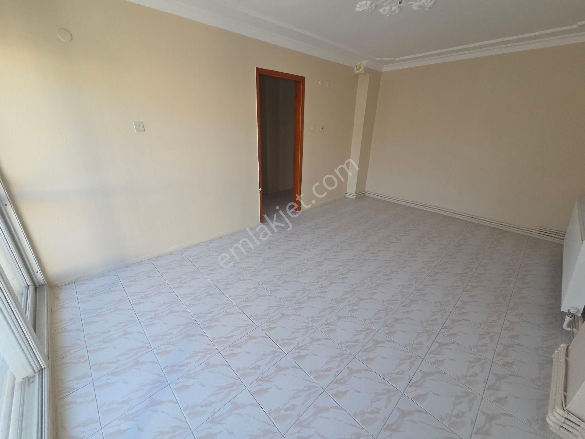 Bayraklı Osmangazi 2+1 Geniş Doğalgazlı Kiralık Daire - Görsel 4