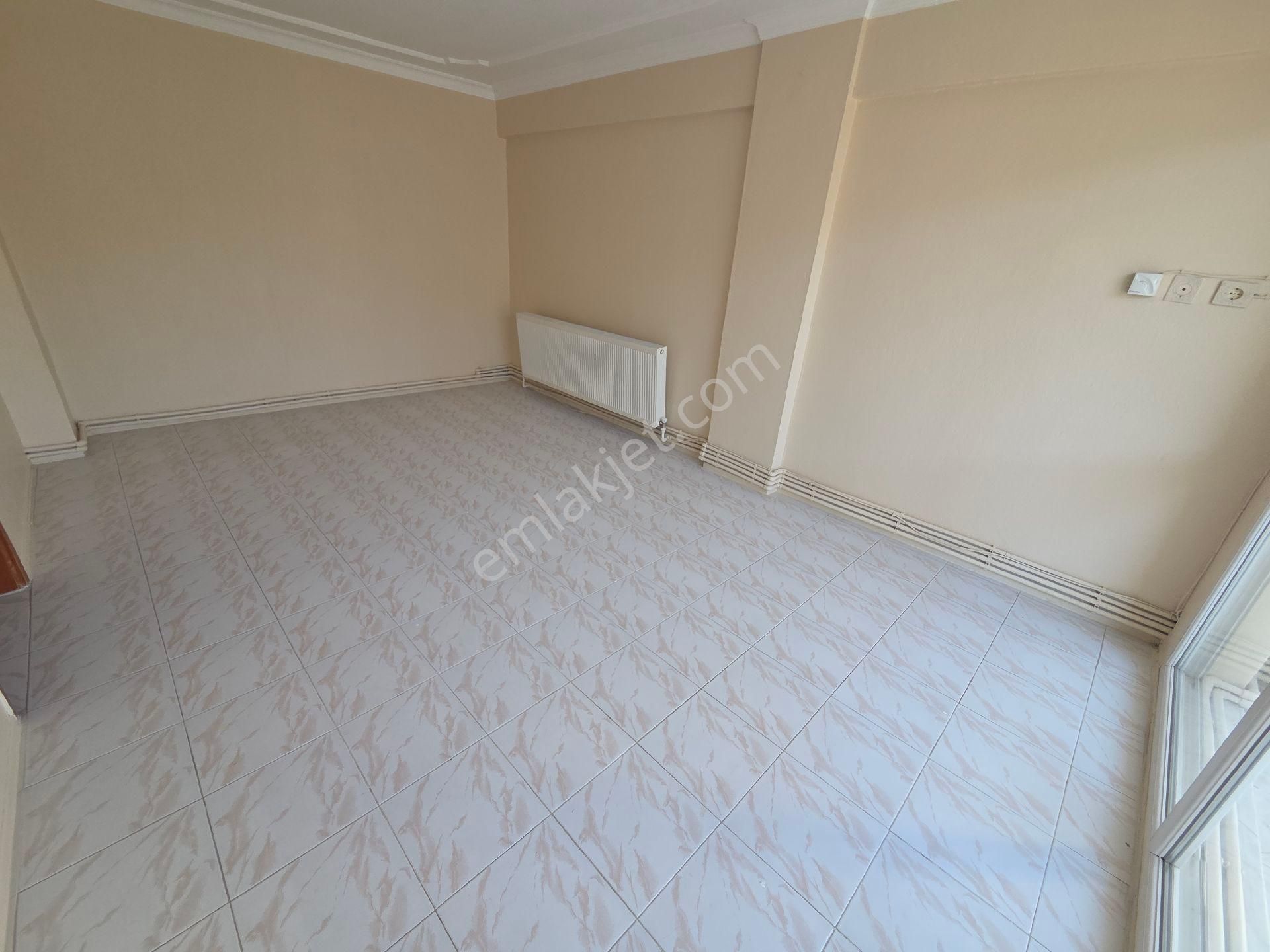 Bayraklı Osmangazi 2+1 Geniş Doğalgazlı Kiralık Daire
