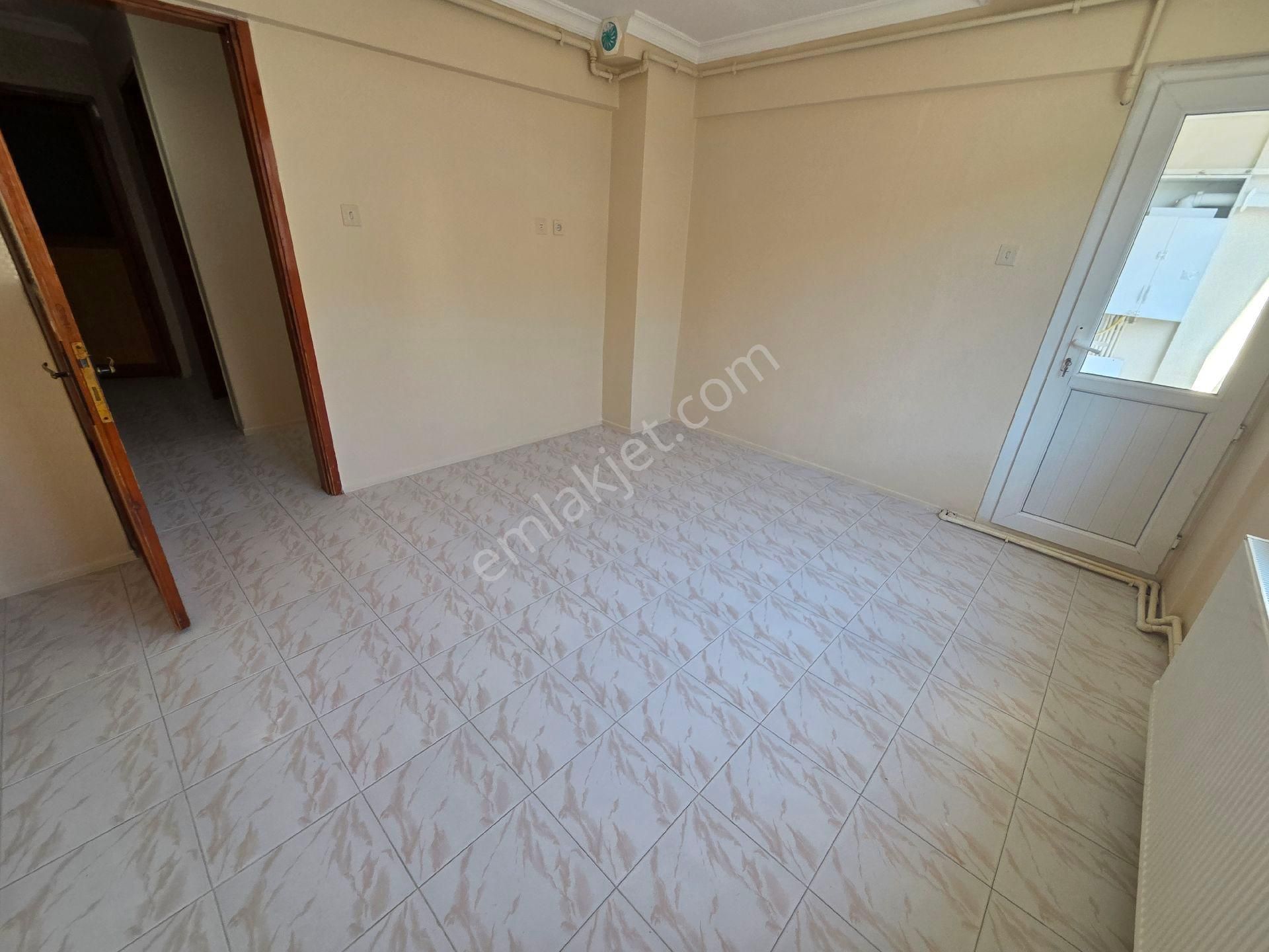 Bayraklı Osmangazi 2+1 Geniş Doğalgazlı Kiralık Daire - Görsel 18