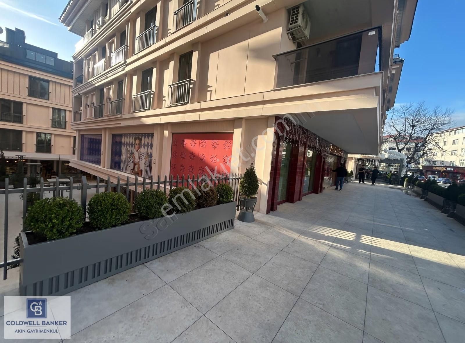 Çengelköy 'de Ana Cadde Üzeri Kurumsal Kiracılı Satılık İşyeri - Görsel 3