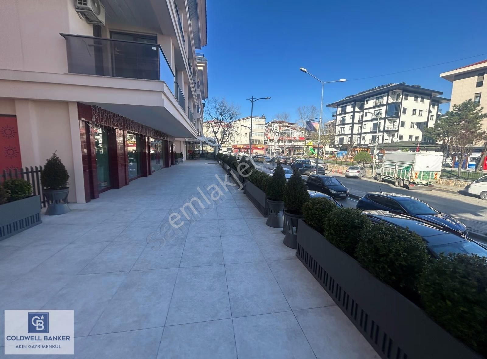 Çengelköy 'de Ana Cadde Üzeri Kurumsal Kiracılı Satılık İşyeri - Görsel 15