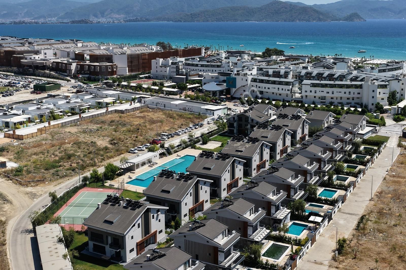 Akmaz Plajına 300m | Özel Havuzlu Sıfır Tripleks Villa | Fethiye