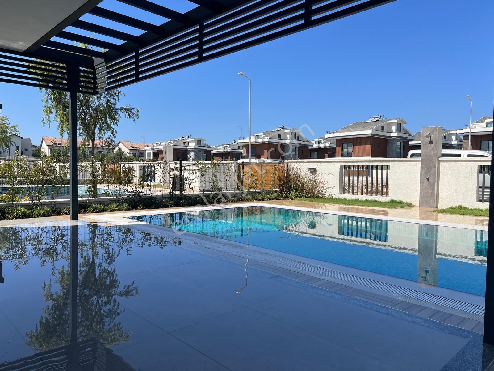 Akmaz Plajına 300m | Özel Havuzlu Sıfır Tripleks Villa | Fethiye - Görsel 34