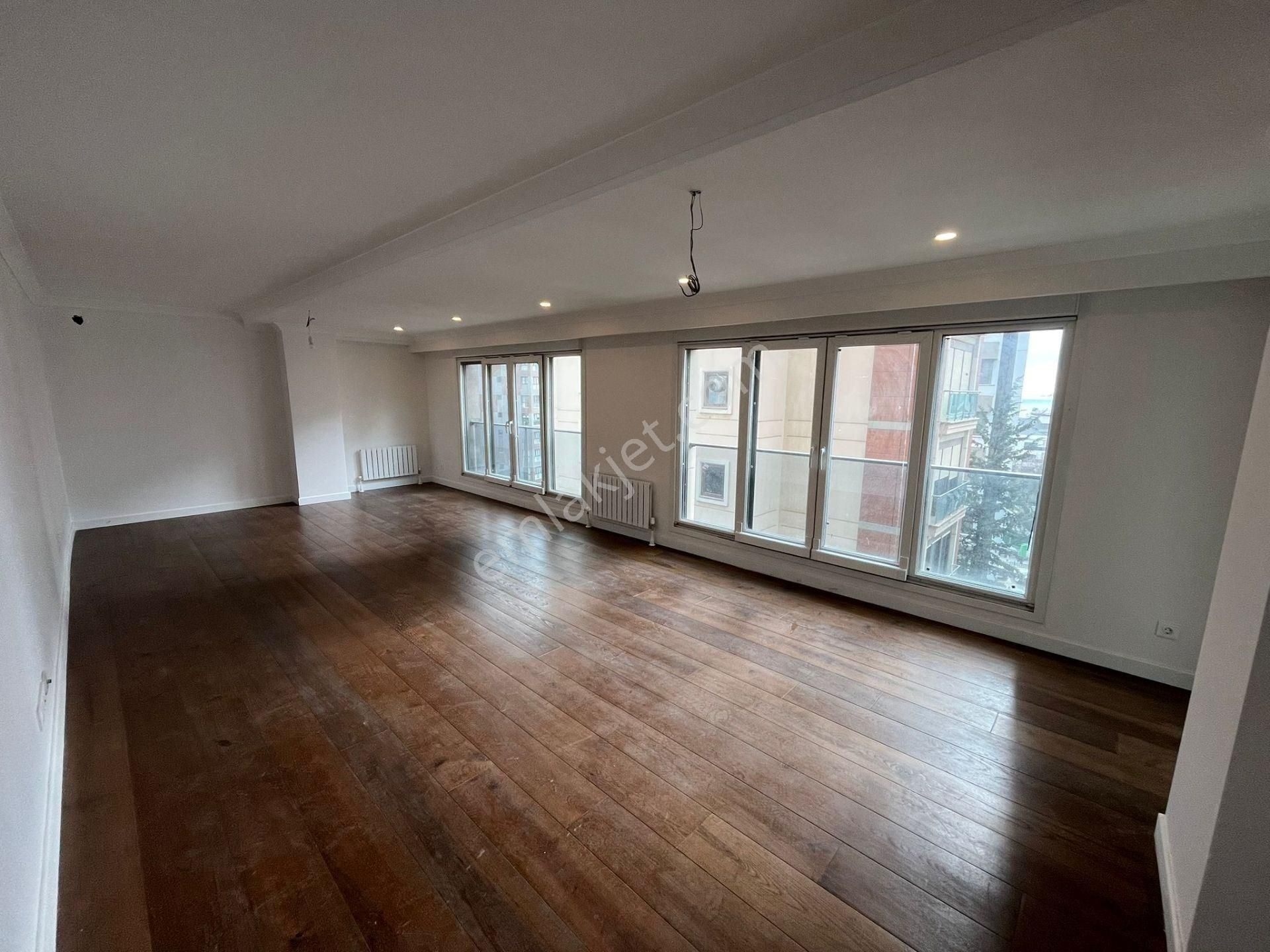 Fenerbahçe Dalyan'da Kısmi Deniz Manzaralı 4+1 Sıfır Daire