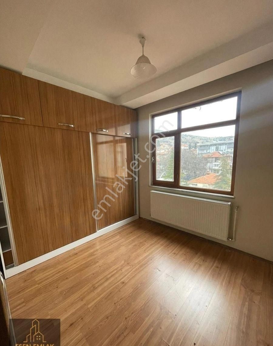 Esen Emlak'dan Merkezde Doğalgazlı 3+1 160m² Kiralık Daire - Görsel 7