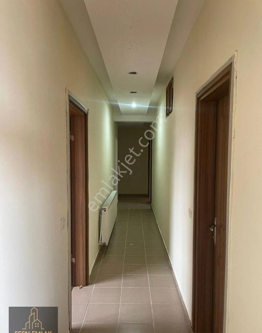 Esen Emlak'dan Merkezde Doğalgazlı 3+1 160m² Kiralık Daire - Görsel 13