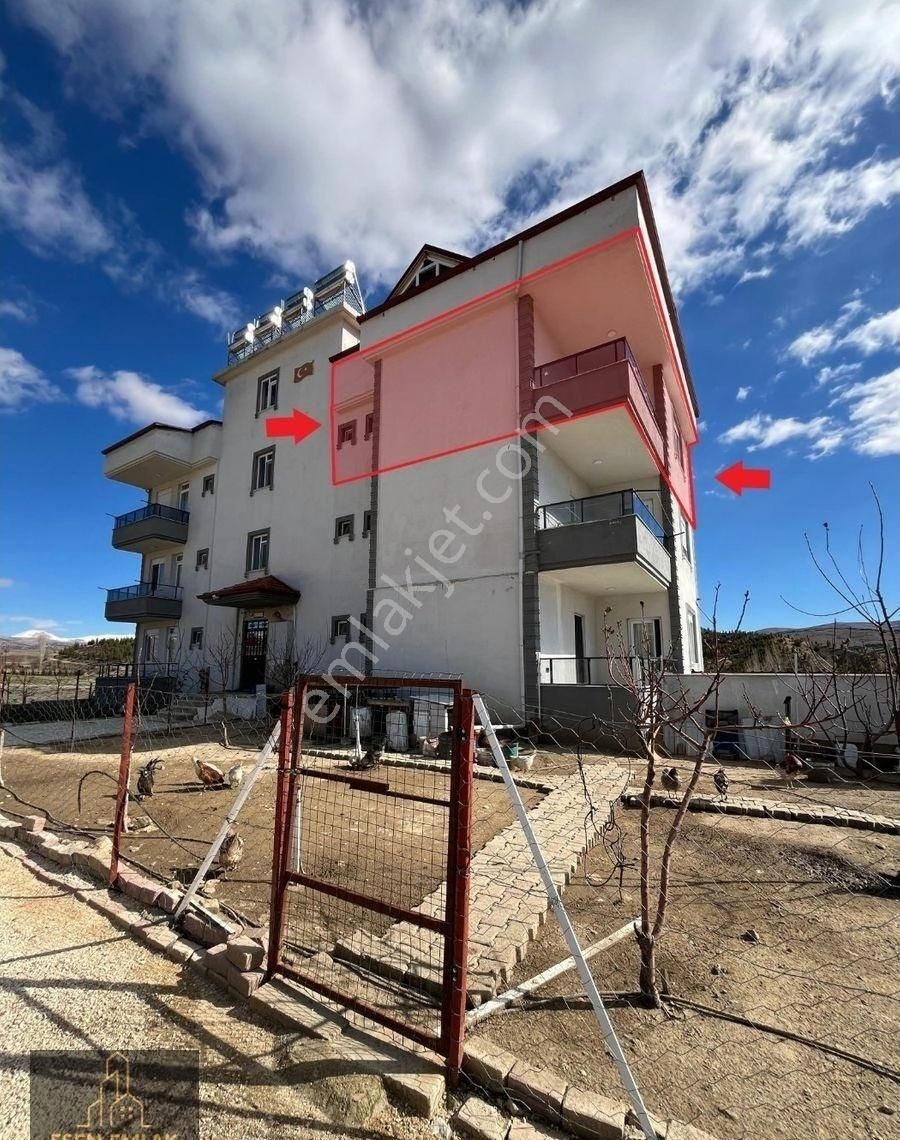 Antalya Elmalı İlçesinde Otogar Ve Devlet Hastanesi Yakınında 3+1 140m2 Eşyasız Kiralık Daire