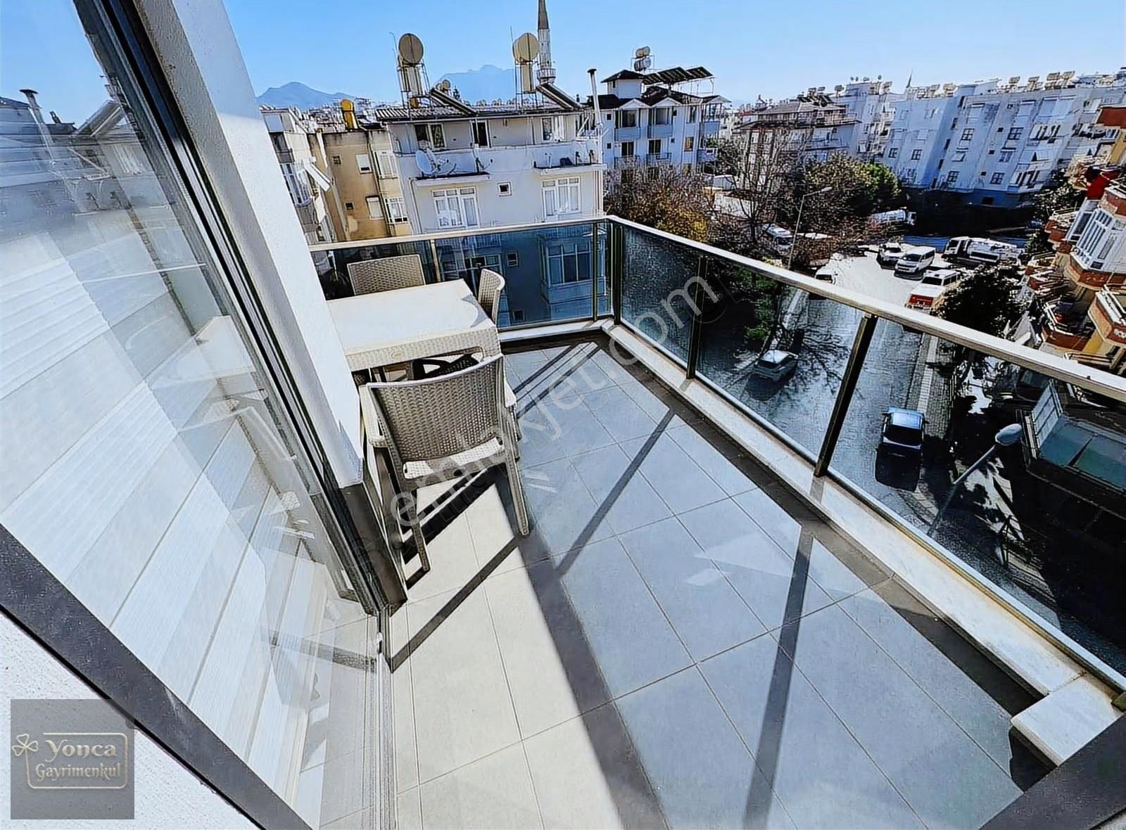 Alanya Merkez Site İçi 2+1 Dubles Full Eşyalı Denize 200 Metre - Görsel 21