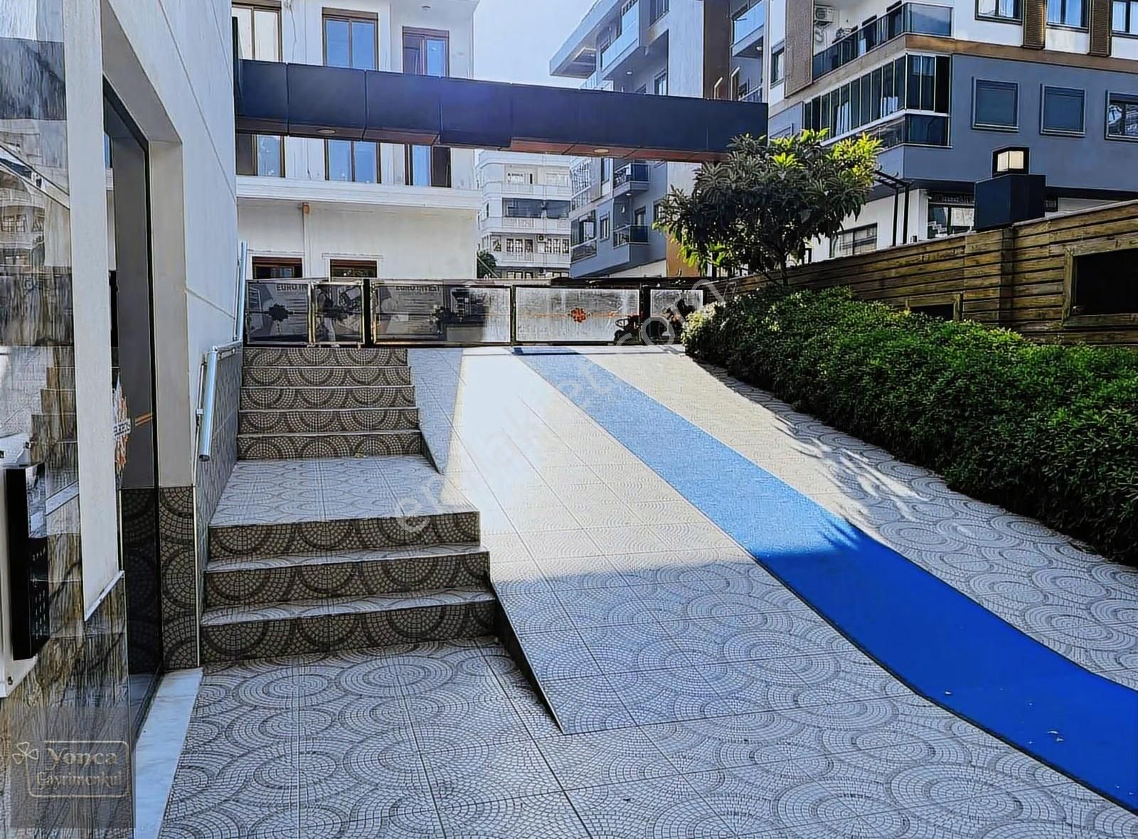 Alanya Merkez Site İçi 2+1 Dubles Full Eşyalı Denize 200 Metre - Görsel 14