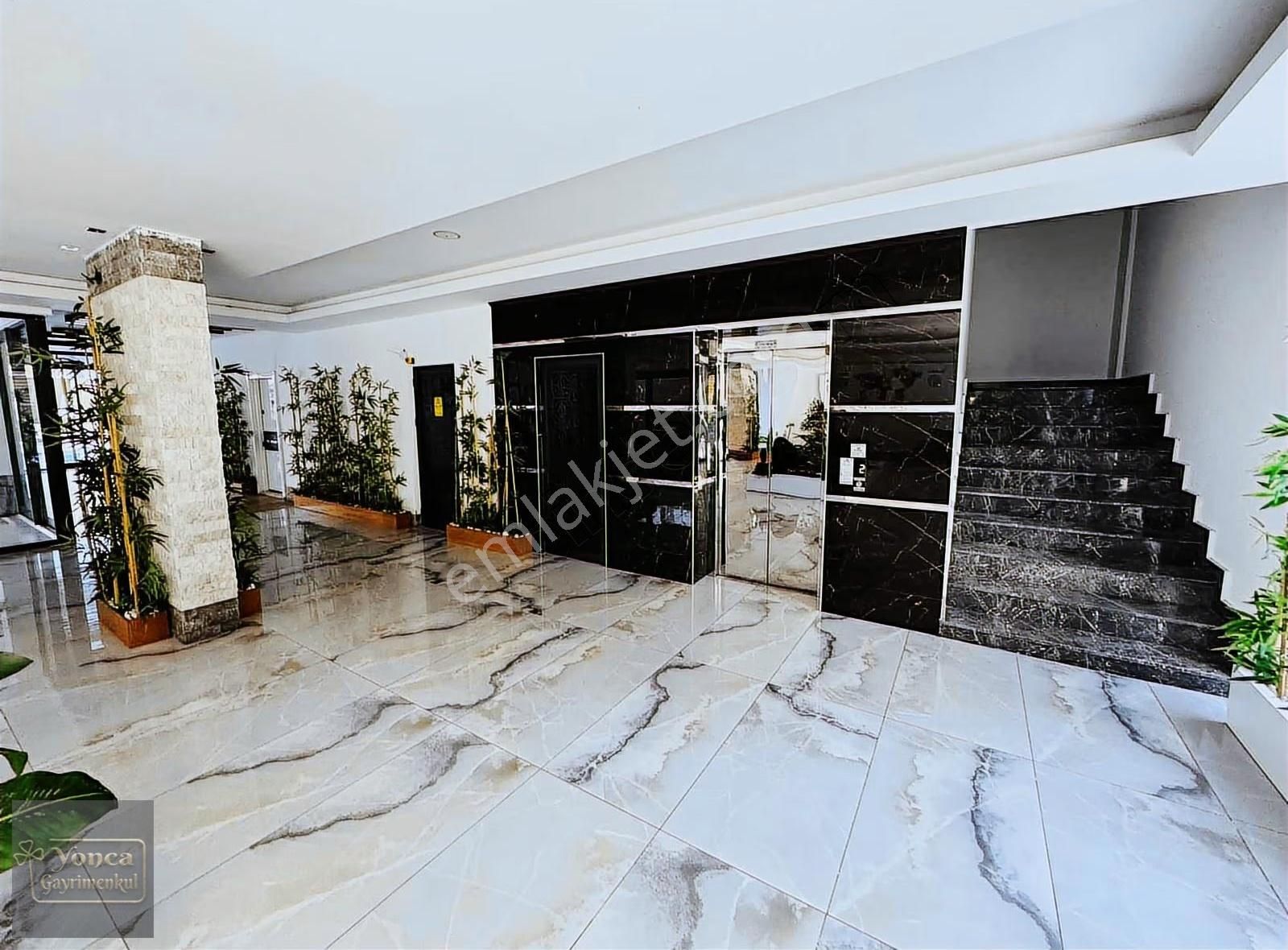 Alanya Merkez Site İçi 2+1 Dubles Full Eşyalı Denize 200 Metre - Görsel 13