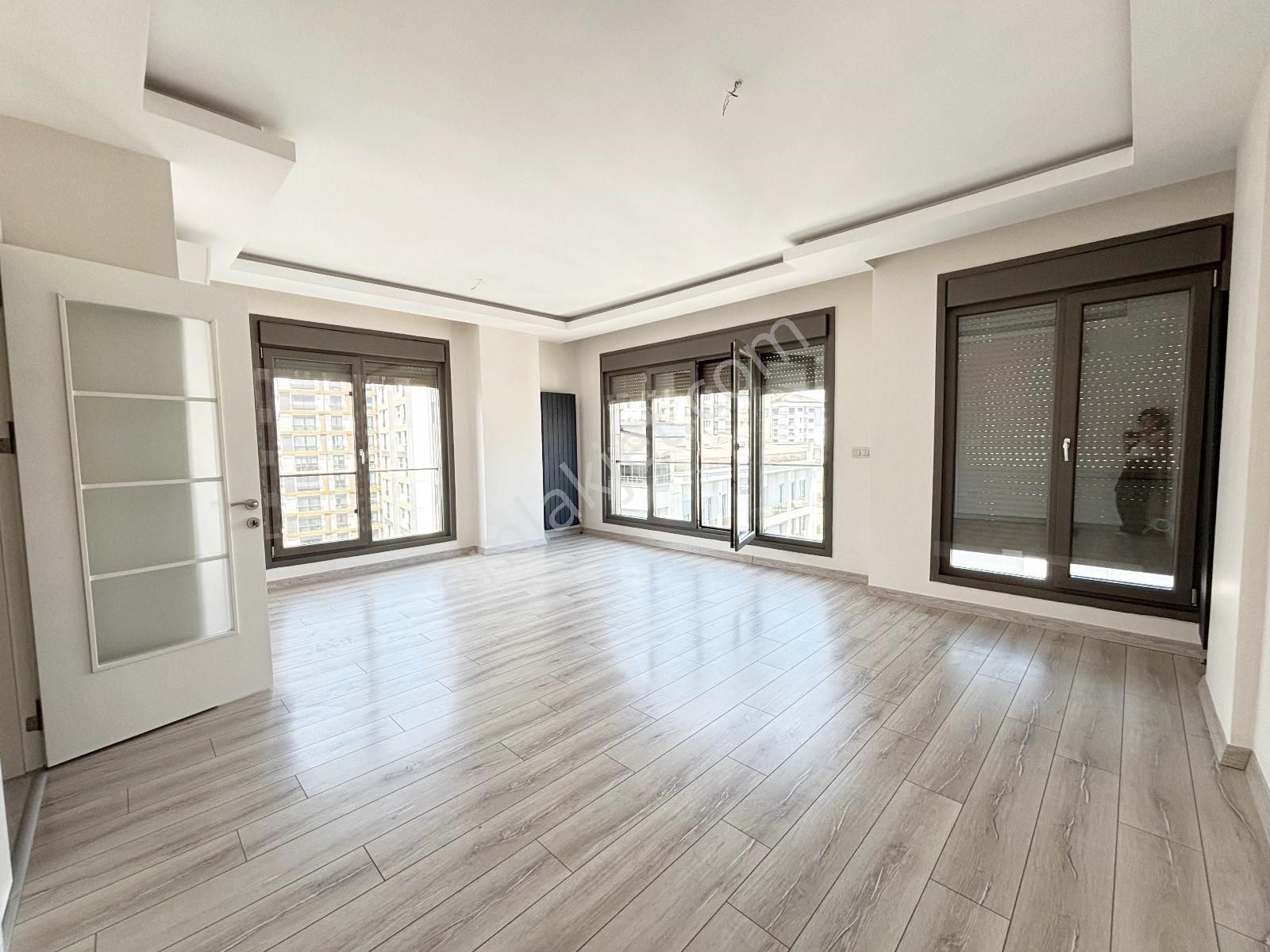 Tek Yetkili Suadiye'de 3+1 Net 95m2 Ebv Banyolu Fırsat Daire - Görsel 11