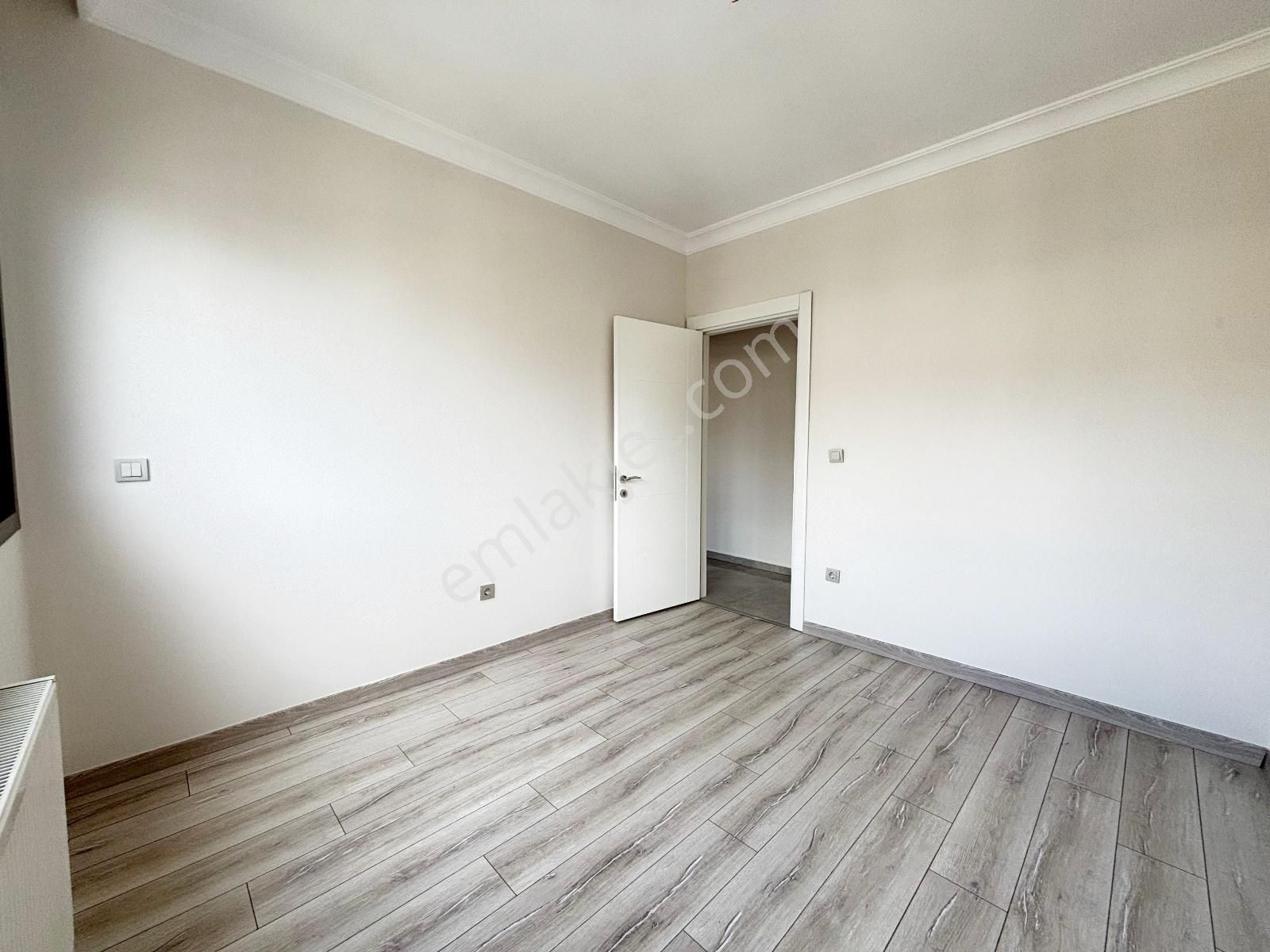 Tek Yetkili Suadiye'de 3+1 Net 95m2 Ebv Banyolu Fırsat Daire - Görsel 8