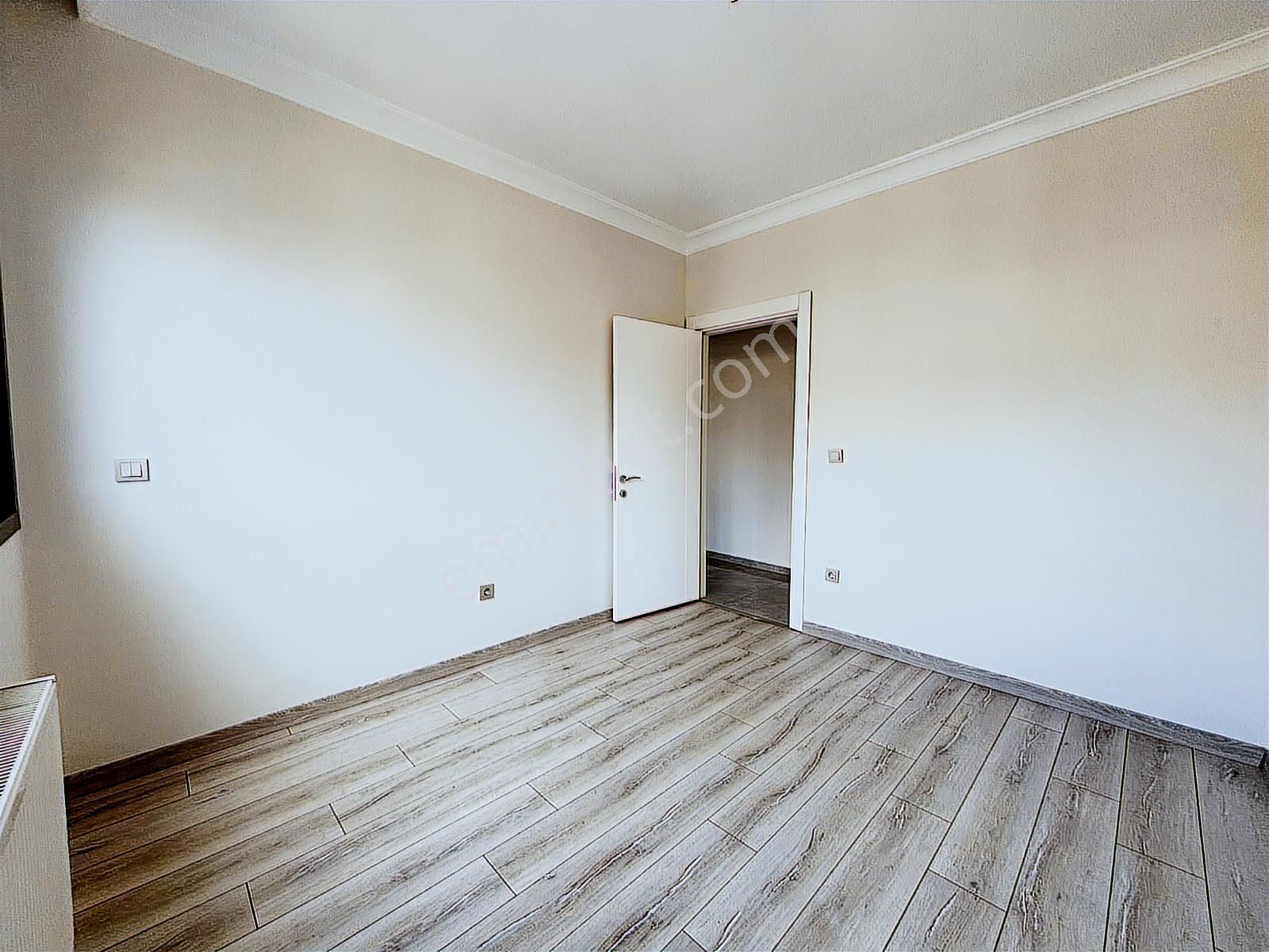 Tek Yetkili Suadiye'de 3+1 Net 95m2 Ebv Banyolu Fırsat Daire - Görsel 6