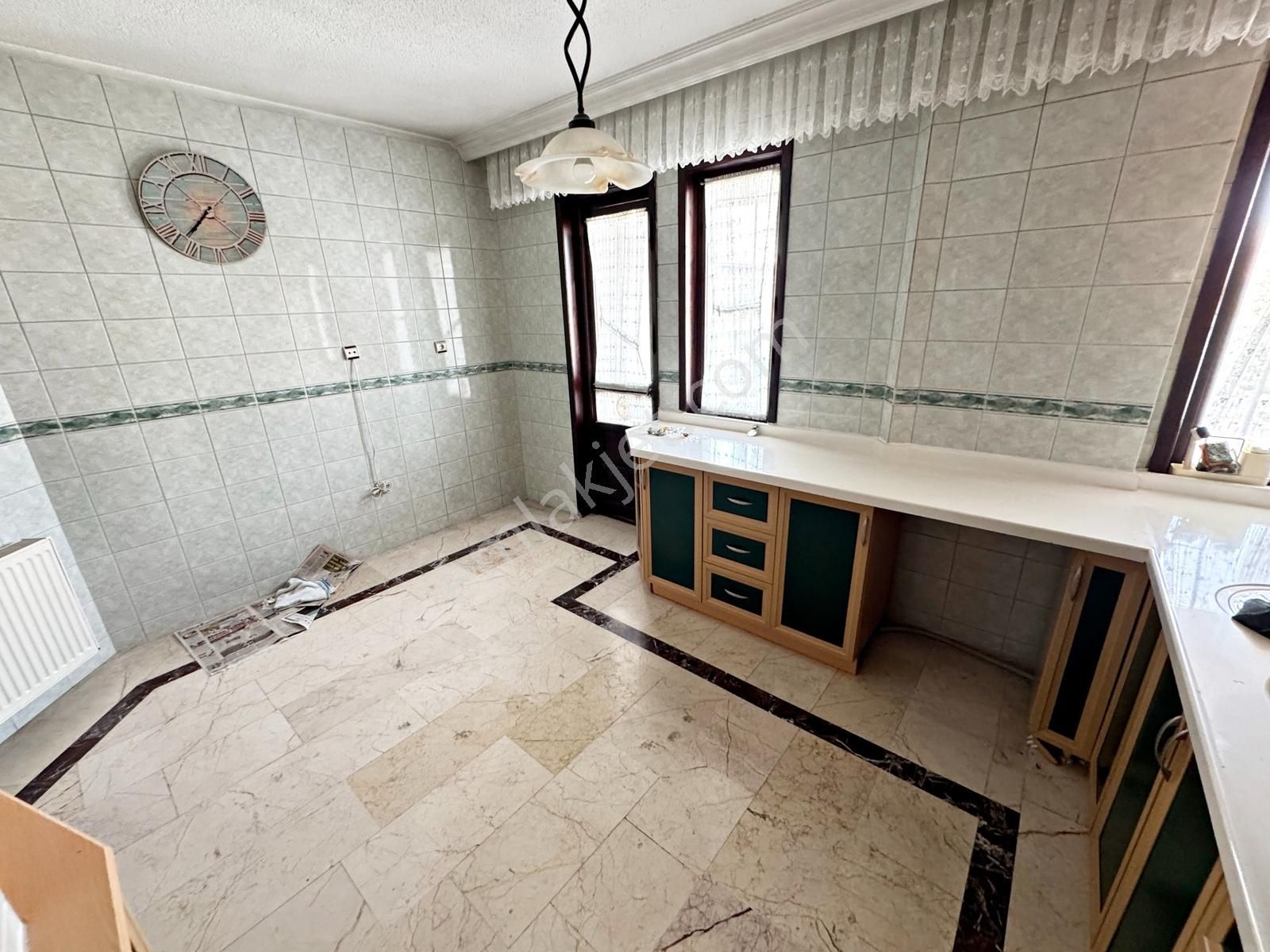 5+1 2 Bloklu Sitede Şehir Hastanesi Karşısı Bölgede Emsalsiz - Görsel 5