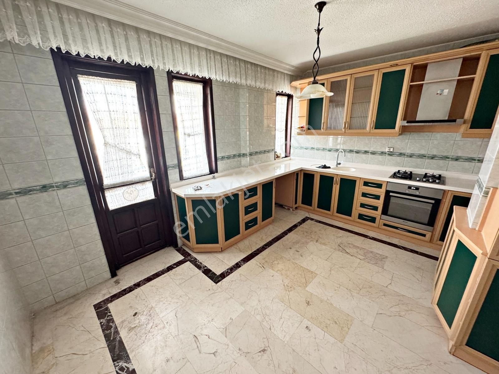 5+1 2 Bloklu Sitede Şehir Hastanesi Karşısı Bölgede Emsalsiz - Görsel 3