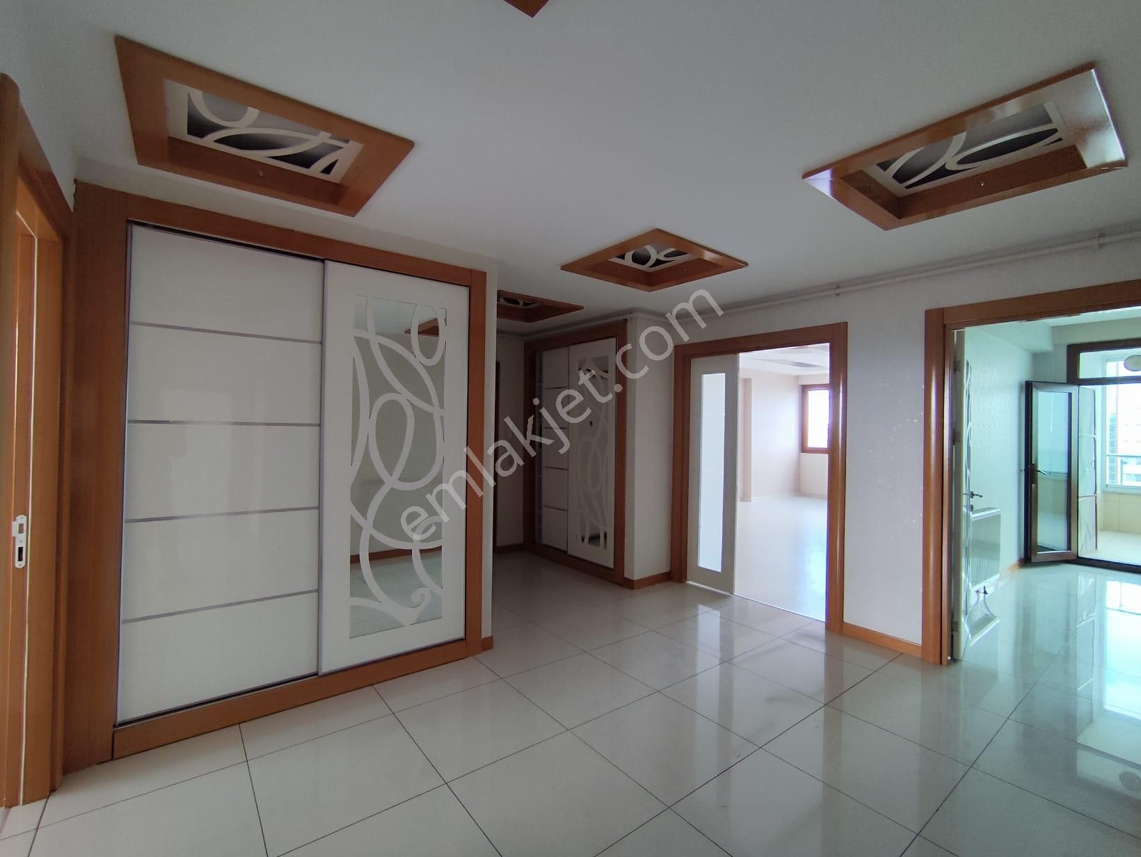 Şehir Hastanesi Civarı Satılık Prestijli 4+1 Ara Kat Daire - Görsel 11