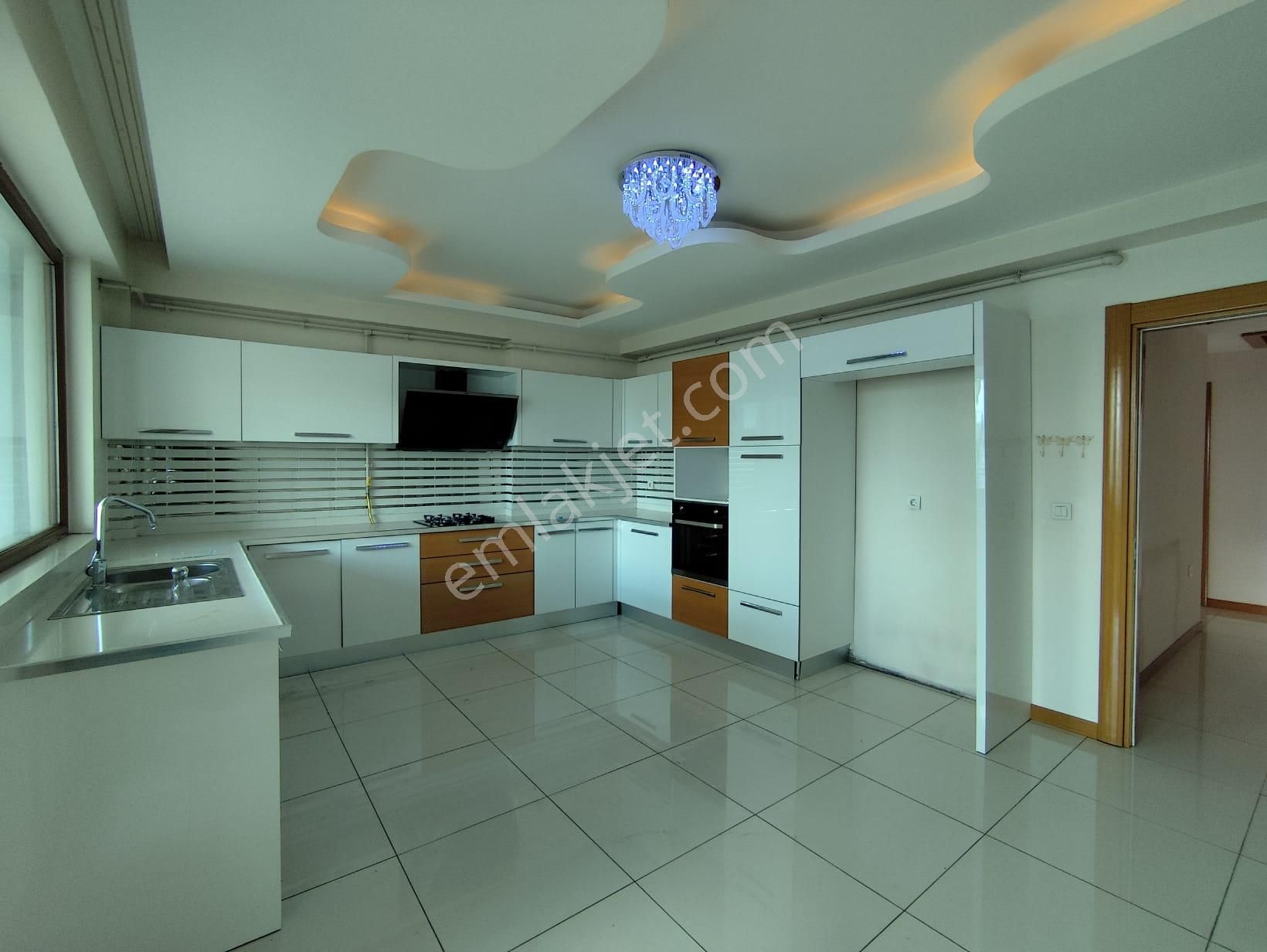 Şehir Hastanesi Civarı Satılık Prestijli 4+1 Ara Kat Daire