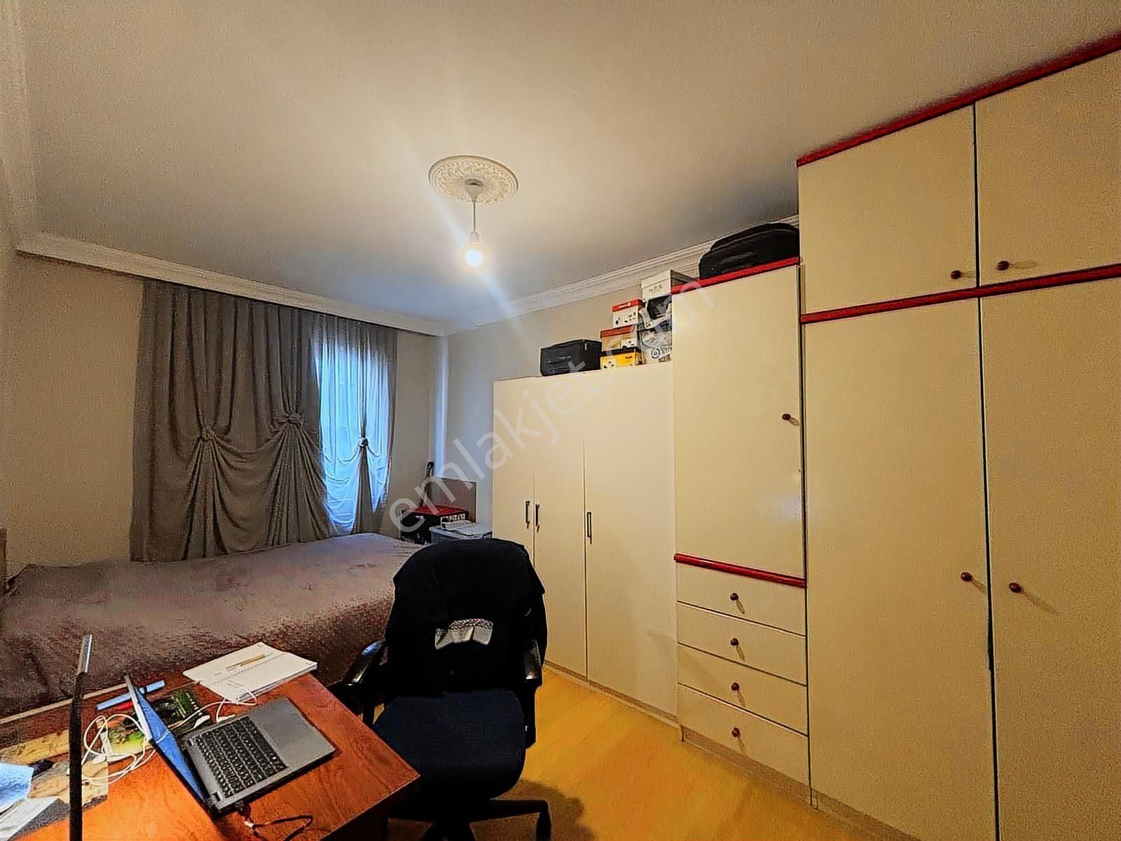 Kaçmazdan_yüksek Girişli Oldukça Geniş Satılık Dairemiz - Görsel 12