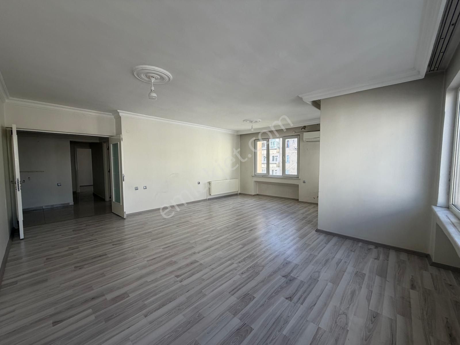 Ofiste 3+1 Ara Kat Kiralık Daire - Görsel 2