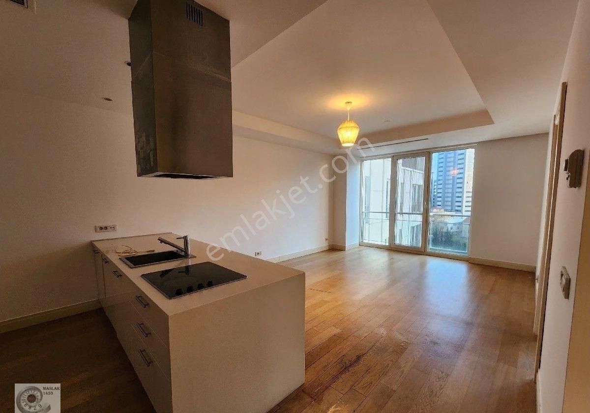 Maslak Mashattan Satılık 1+1 Taşınmaya Hazır Daire