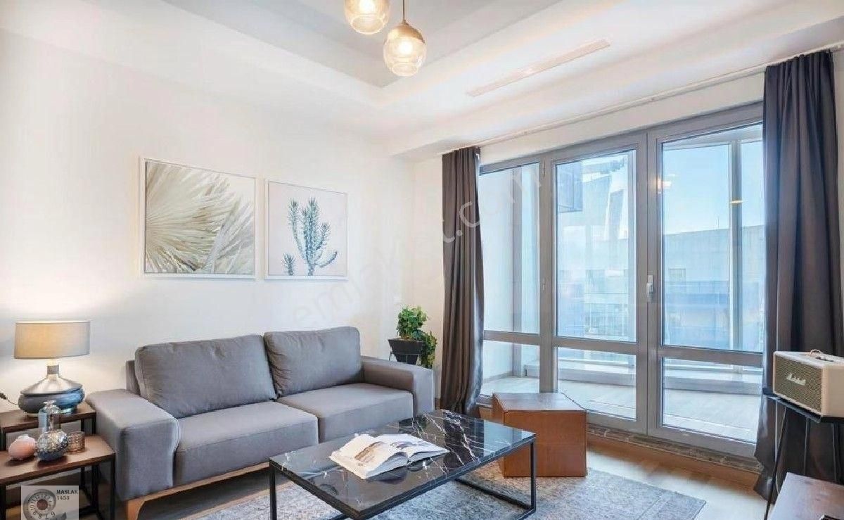 Sarıyer Ağaoğlu Maslak 1453 Satılık 1+1 Boş Daire