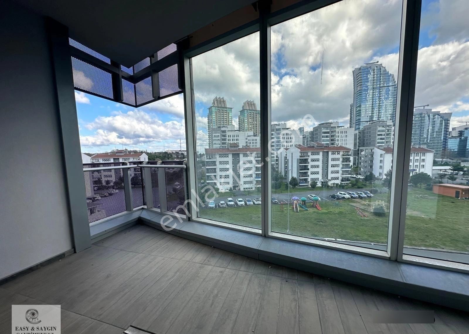 Boş! Maslak 1453’te Cadde Manzaralı 2+1 –aylık Ödeme - Kapalı Mutfak