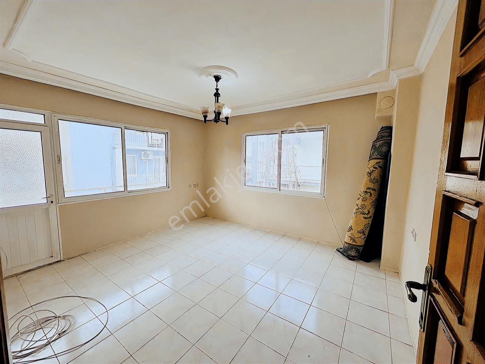 Kapalı Mutfak Arakat 2+1 Geniş Kiralık Daire