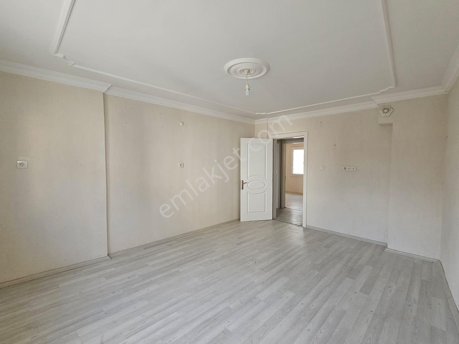 Buca Yeşilbağlar Mah Satılık 106m2 3+1 4 Kat Kullanışlı Daire - Görsel 14