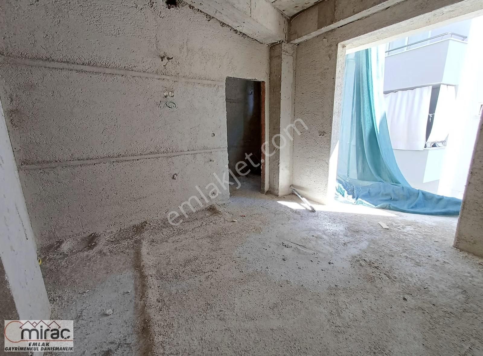 Manavgat Sarılar Çamlık Bölgesi'nde 3+1 Arakat Daire - Görsel 6