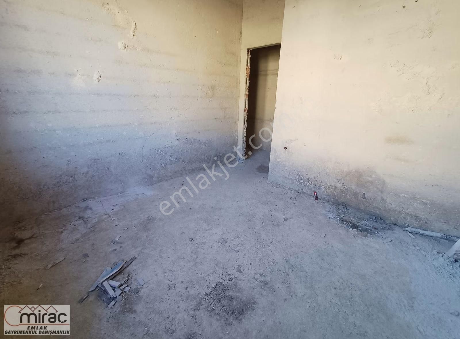 Manavgat Sarılar Çamlık Bölgesi'nde 3+1 Arakat Daire - Görsel 15
