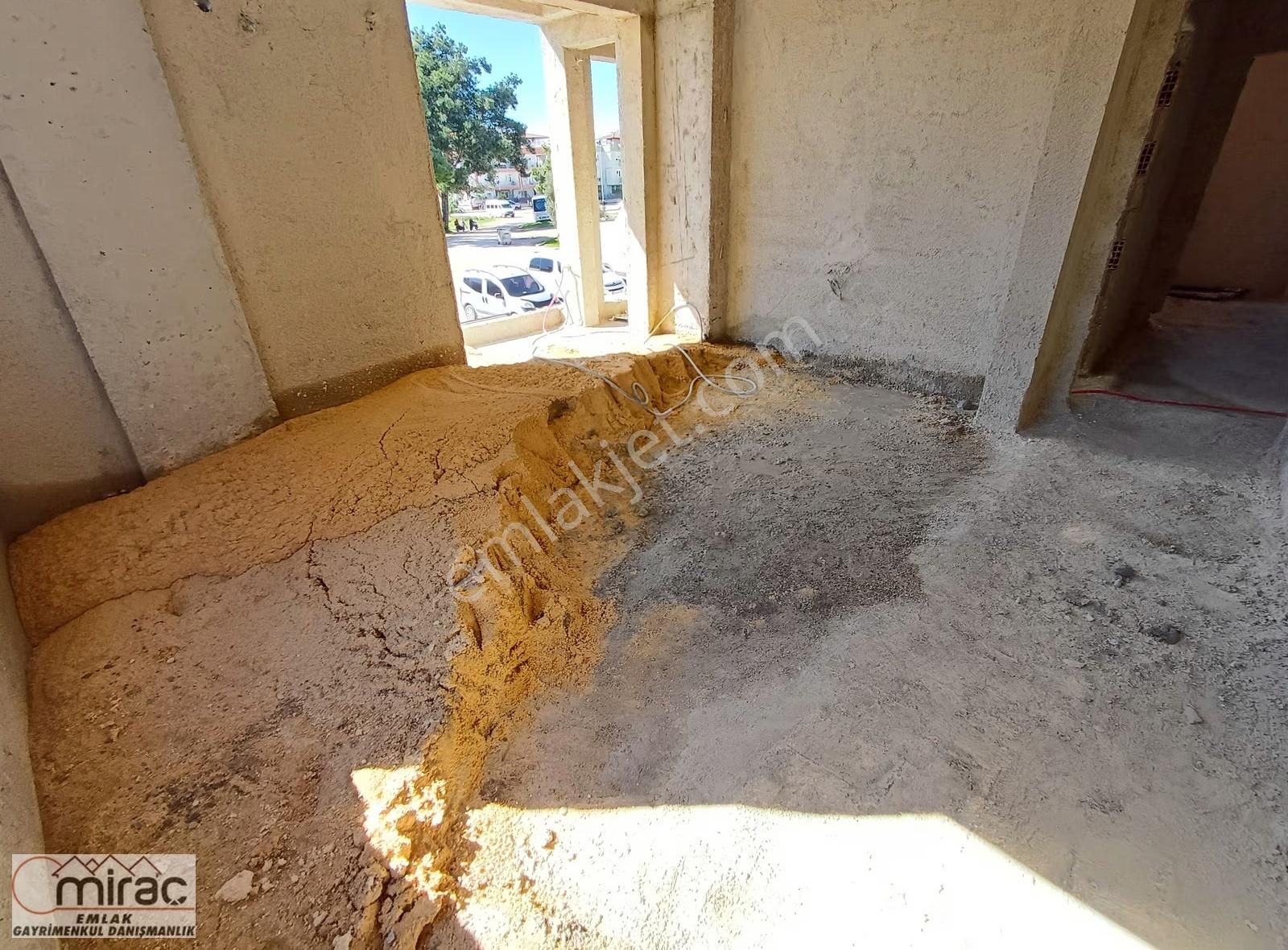 Manavgat Sarılar Çamlık Bölgesi'nde 3+1 Arakat Daire - Görsel 7
